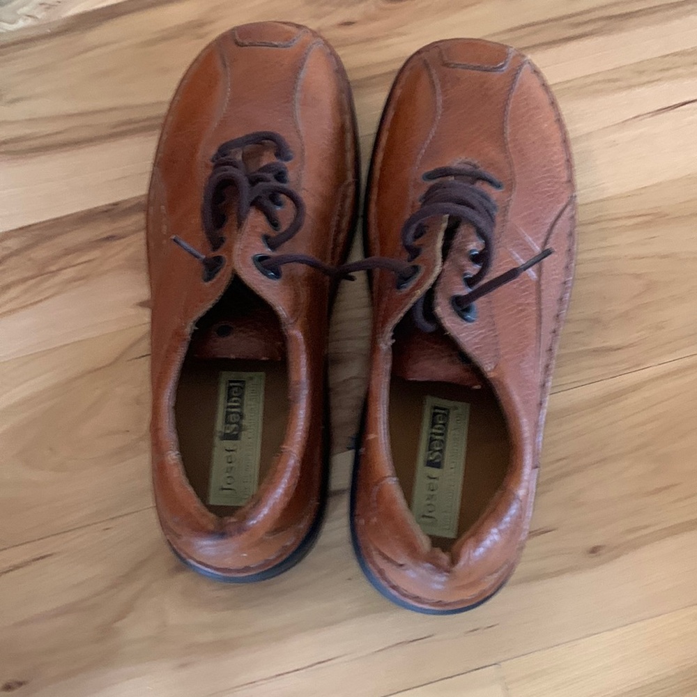 Josef Seibel casual dress shoe…